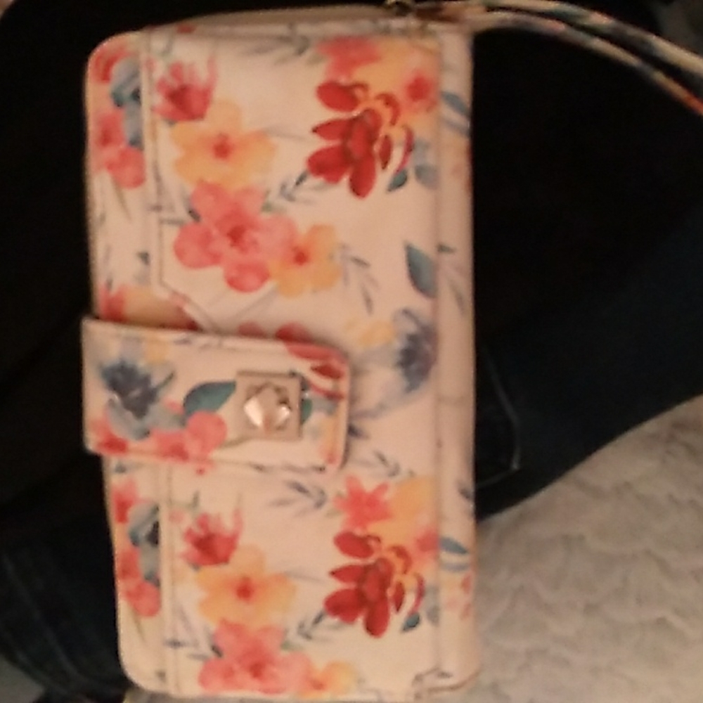 Flower wallet